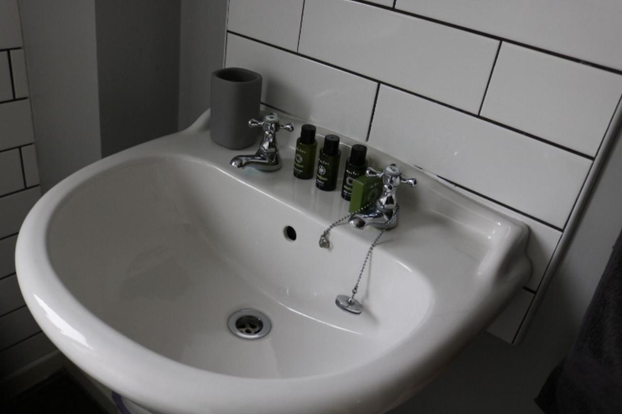 Charming 2 Bed House - Family Friendly Villa Nottingham Eksteriør billede